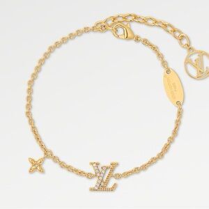 Louis Vuitton Iconic Bracelet

New with tags - never been worn before.
